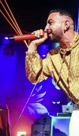 Justin Quiles en directo